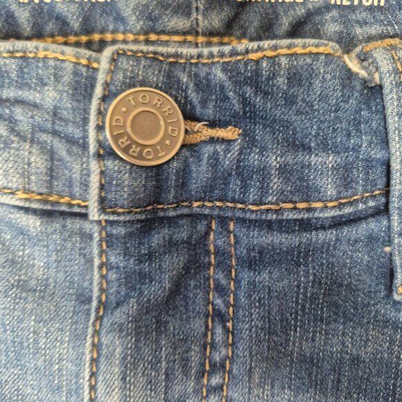 Torrid Perfect Boyfriend Ankle Vintage Jeans Size 14R - Picture 3 of 13